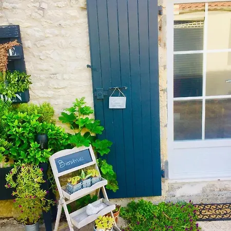 Bienvenue A La Maison Bed & Breakfast