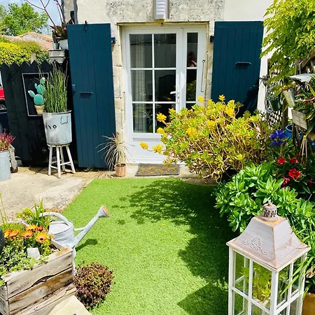 Bienvenue A La Maison Bed & Breakfast
